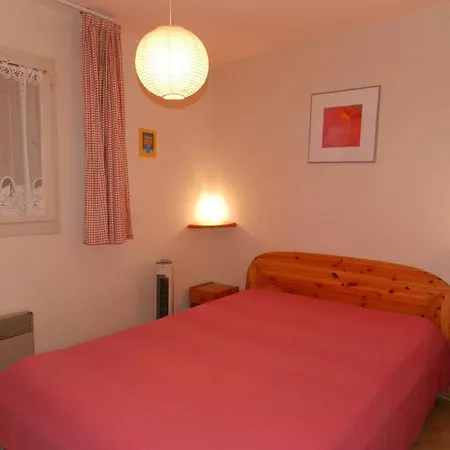 Apartment Le Lavandou, 2 Pieces, 4 Personnes - Fr-1-251-628 *