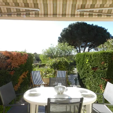 Le Lavandou, 2 Pieces, 4 Personnes - Fr-1-251-628 Apartment